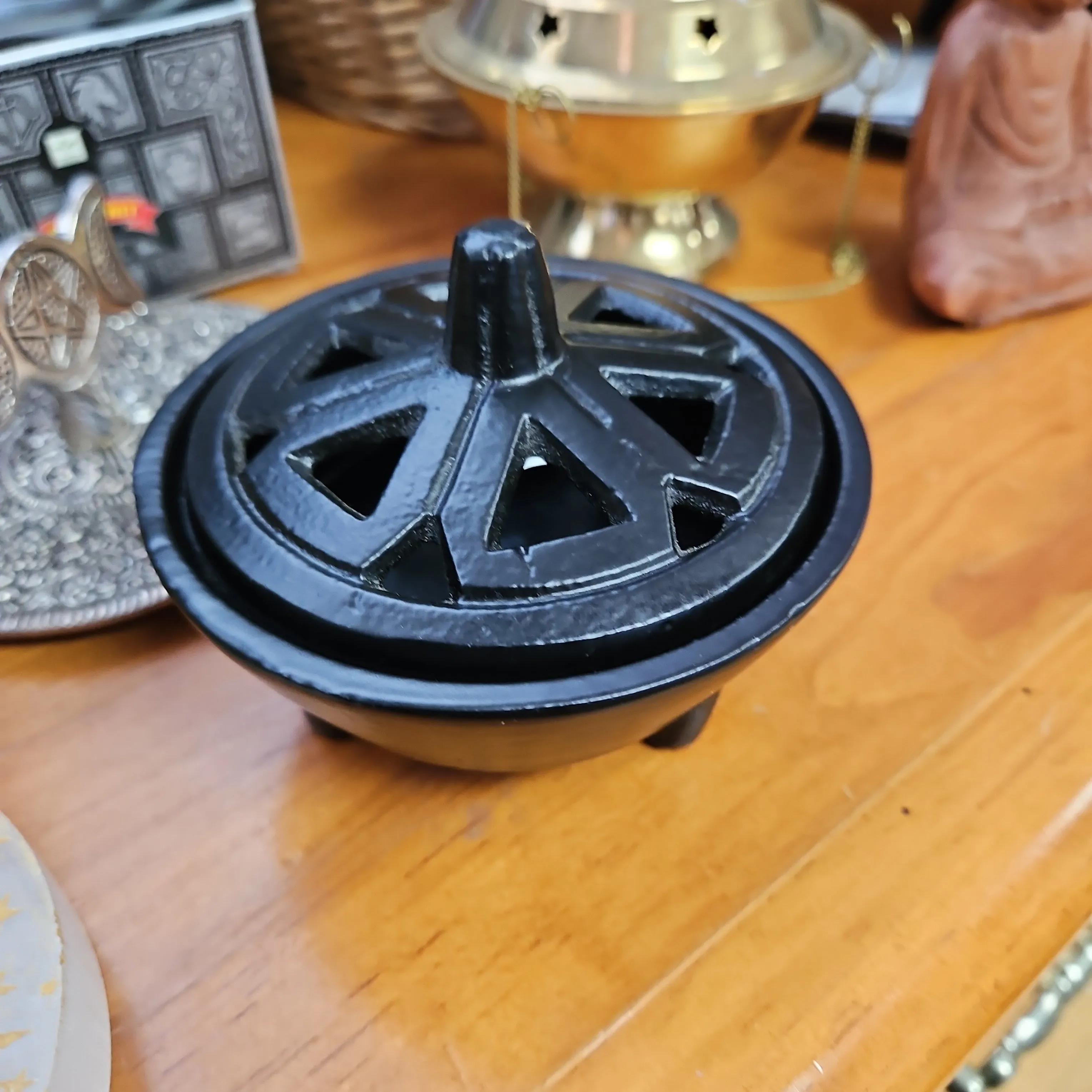 Cast Iron Cauldron Cut Top 4 x 3.3"