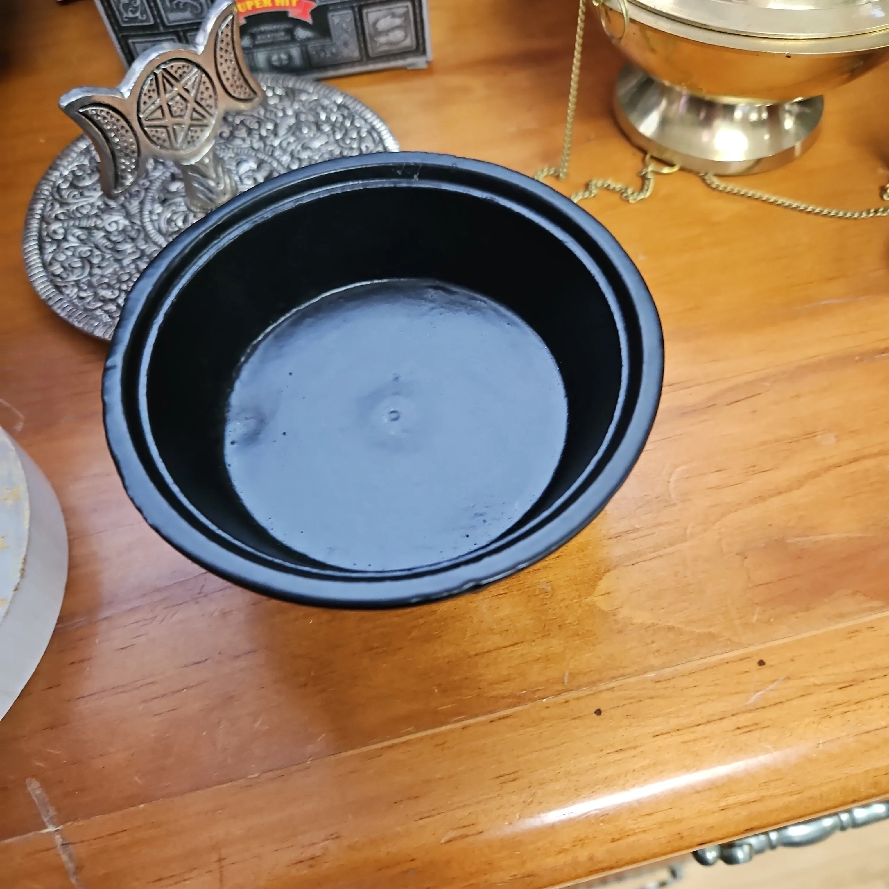 Cast Iron Cauldron Cut Top 4 x 3.3"