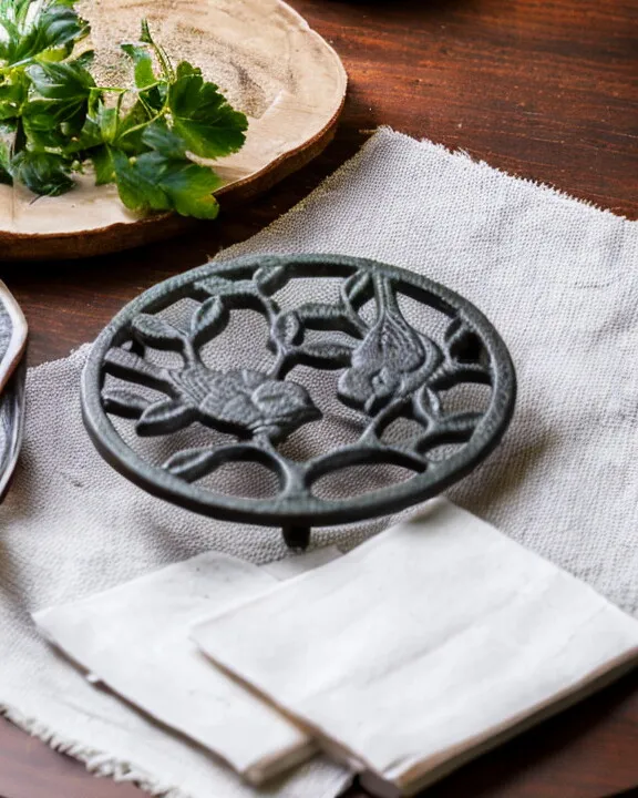 'Liberty' Cast Iron Trivet